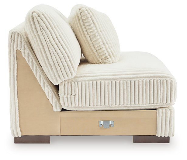 Lindyn Sectional
