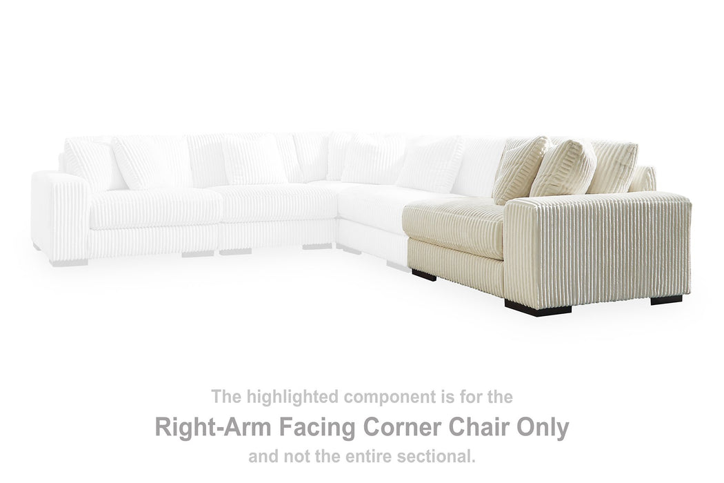 Lindyn Sectional
